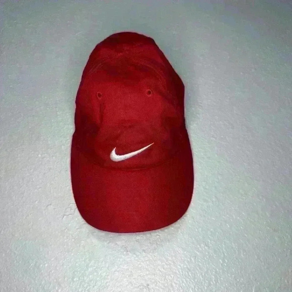 Nike Child’s Hat Red With Swoosh White Logo, Size 4-7 Kids - Picture 1 of 6